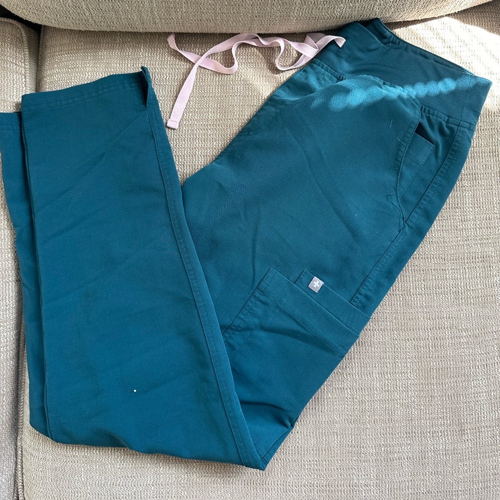 Figs High Waited Yola Skinny Scrub Pant - Size M